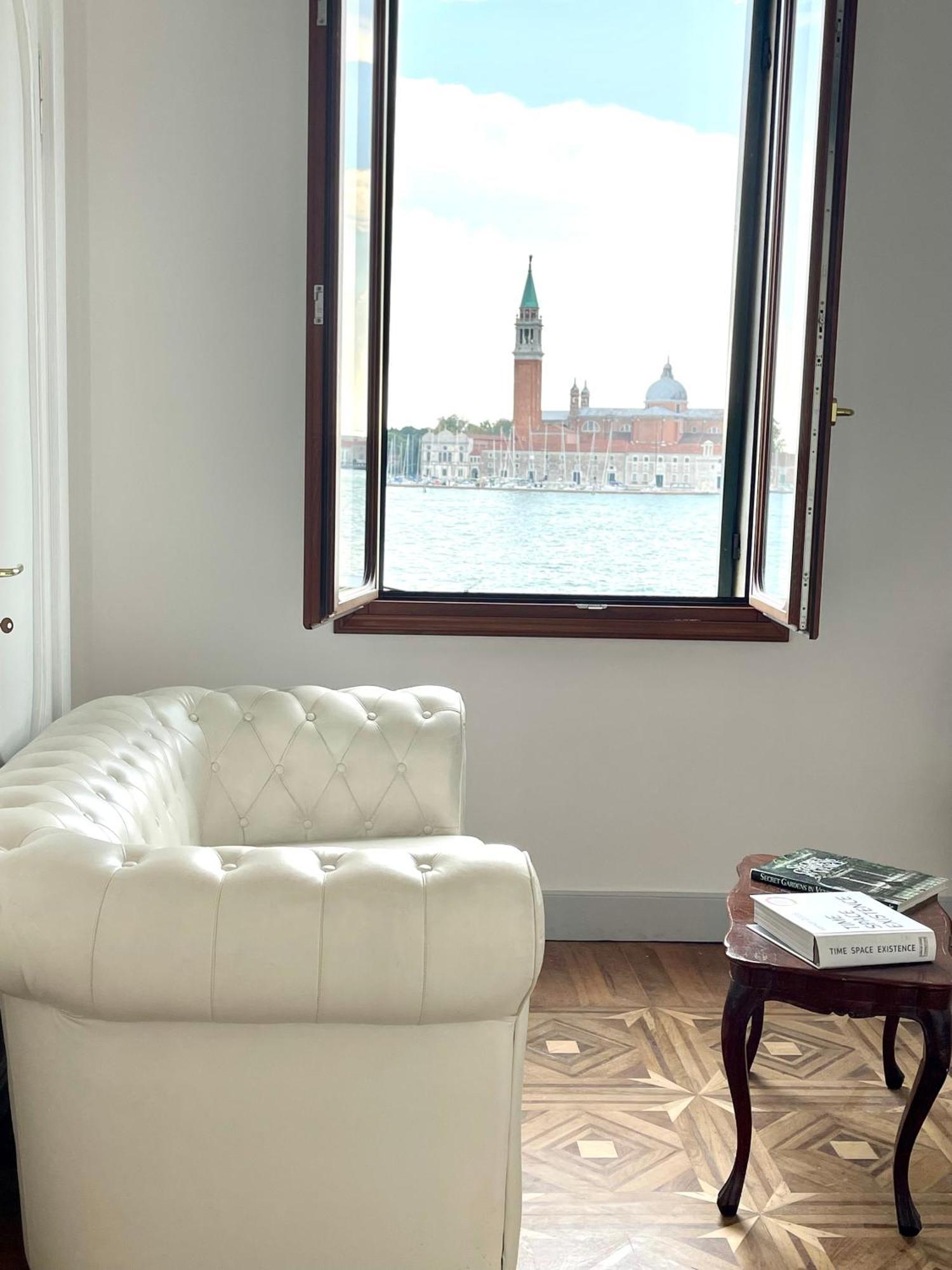 The B Collection - San Marco Riva Schiavoni Apartment Венеция Екстериор снимка